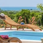 0-bedroom In Porec Daire