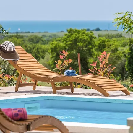 0-bedroom In Porec Daire