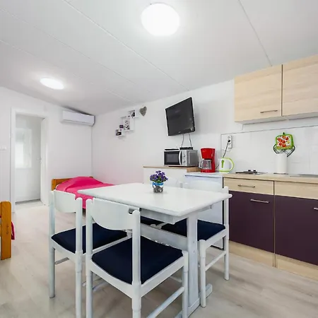 Appartamento 0-bedroom In Porec Tar-Vabriga